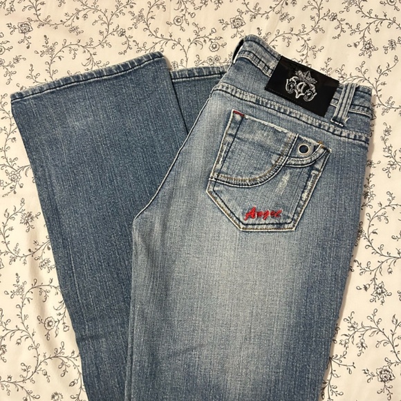 Low-Rise Straight Leg Jeans - Picture 2 of 5